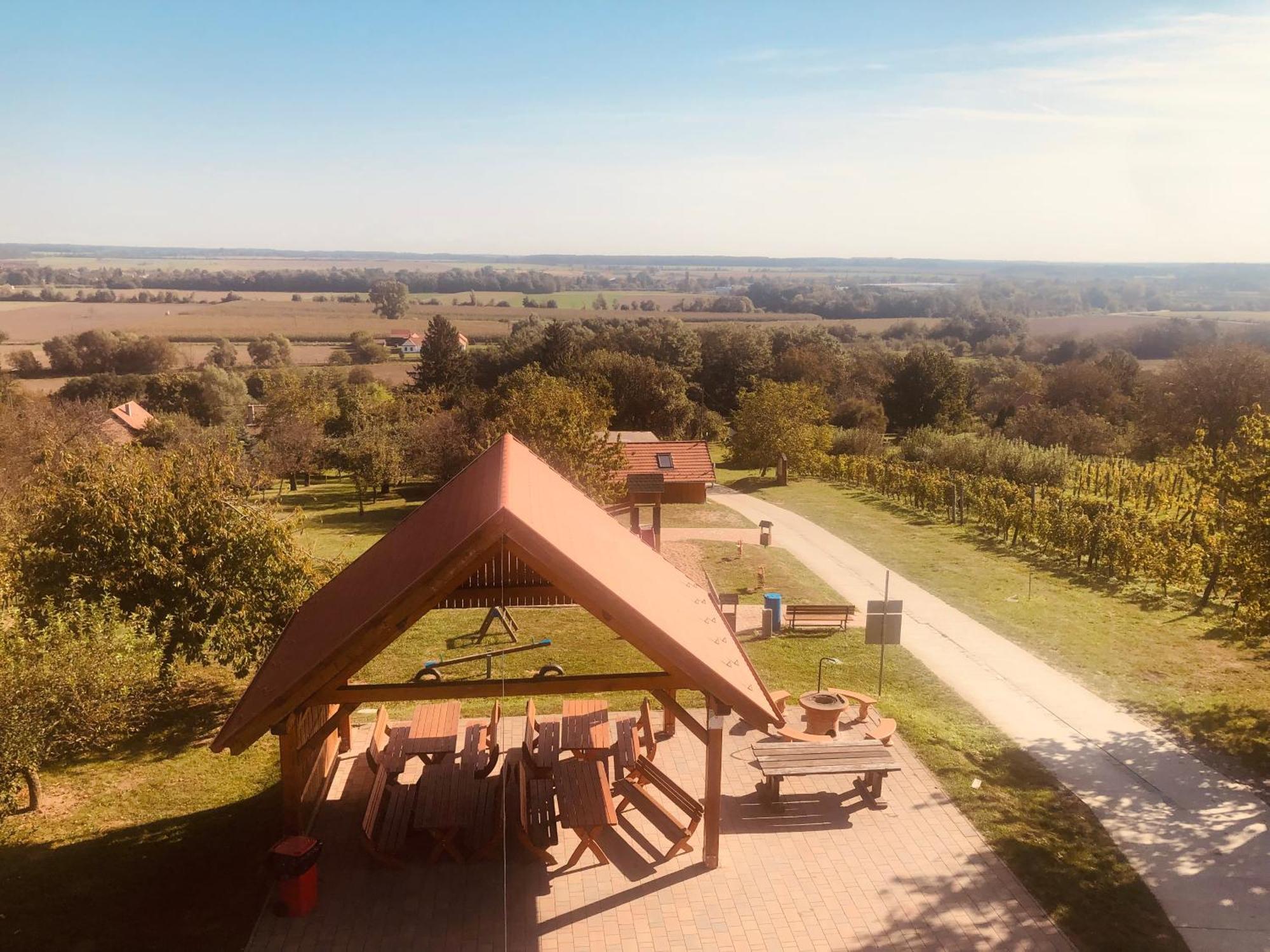 Fahaz A Kilatonal Woodhouse Lux Near Koszeg 6km Szombathely 10km Buek 20km Lukacshaza