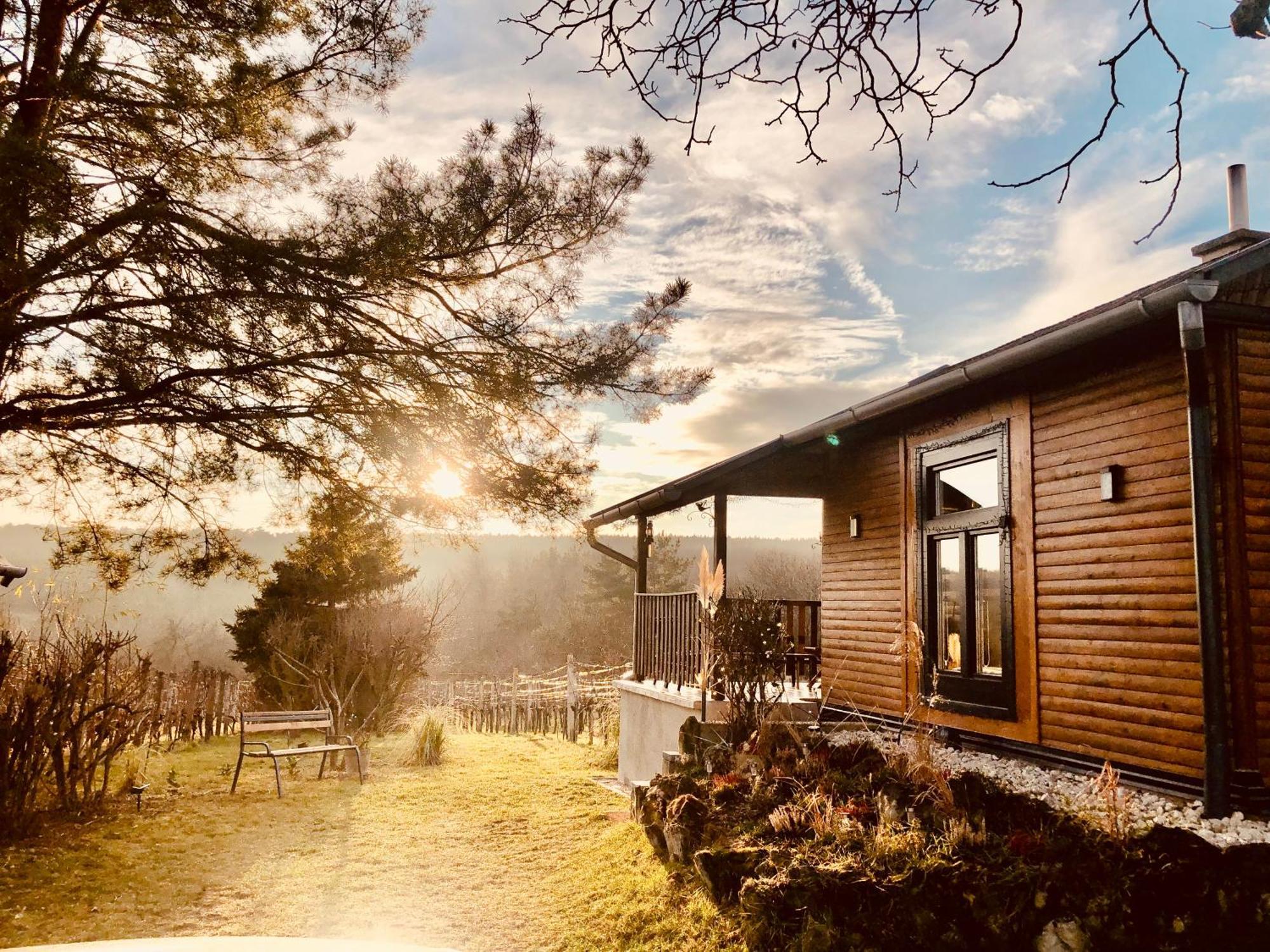 Fahaz A Kilatonal Woodhouse Lux Near Koszeg 6km Szombathely 10km Buek 20km Chalet
